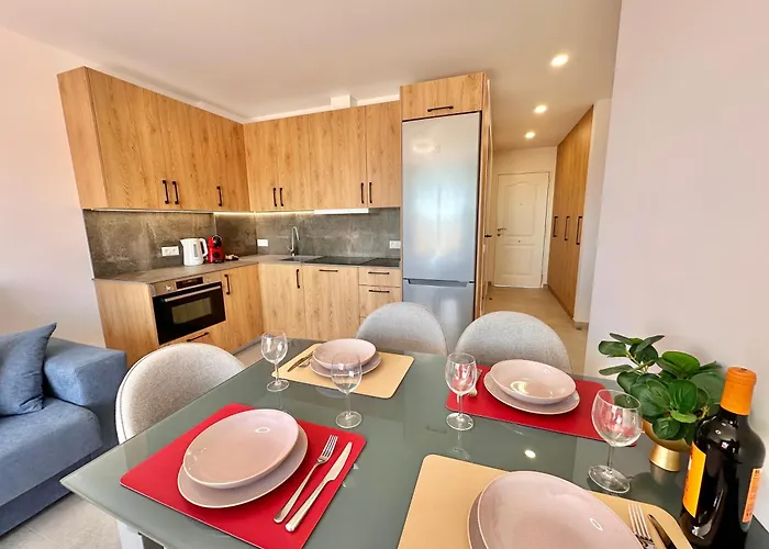 Sunset 6 Apartment *